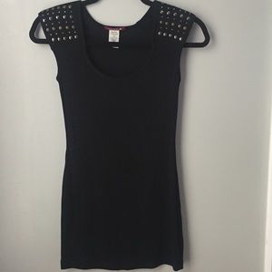 Black mid length top